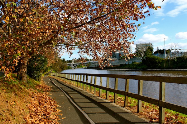 Beautiful autumn day along the Yarra River, Melbourne, Australia