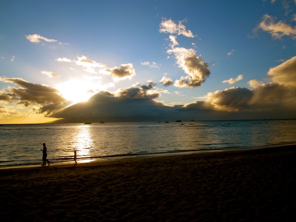 Sunset view from Pacific'O in Lahaina, Maui, Hawaii Sunset view from Pacific'O in Lahaina, Maui, Hawaii